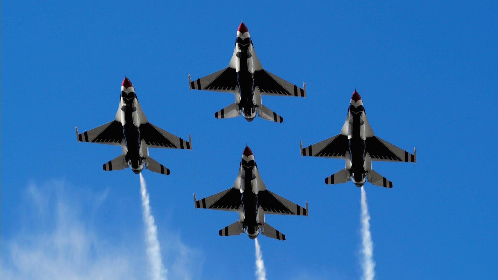 九游娱乐(jiuyou)官网-2020年NBA复赛:库里复出表现抢眼,带领勇士冲进季后赛圈层,展现恢弘力量